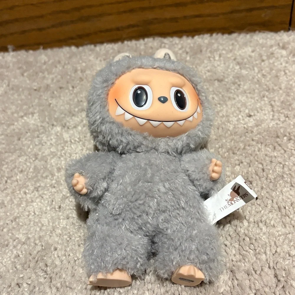 Labubu Exciting Macaron Sesame Bean - UNBOXED - Picture 7 of 10